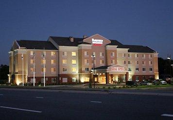 Hotel Fairfield & Elizabeth 3*